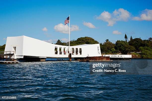 uss arizona memorial, de pearl harbor, hawai - pearl harbor fotografías e imágenes de stock