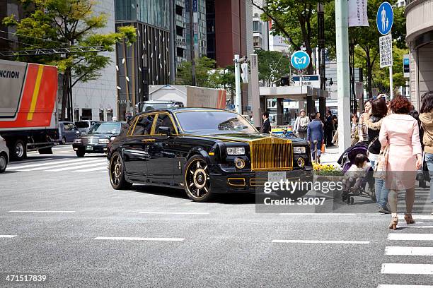 rolls royce phantom - rolls royce stock pictures, royalty-free photos & images