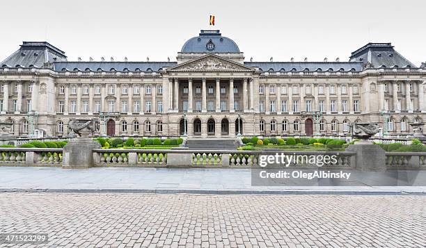 königlicher palast, brüssel. - royal palace brussels stock-fotos und bilder