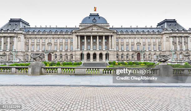 palais royal de bruxelles. - culture belge photos et images de collection