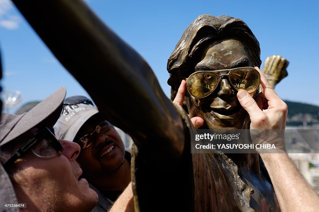 BRAZIL-RIO-MICHAEL JACKSON-STATUE-REPAIR