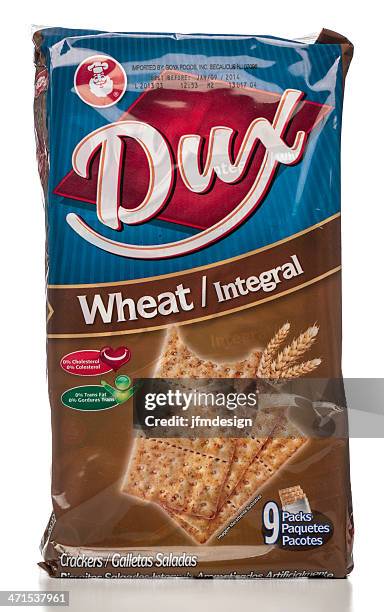 dux wheat crackers 9 packs package - box of baked goods stock pictures, royalty-free photos & images