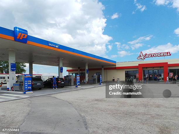Gruppo Api 182 Rest Api Stock Photos, High-Res Pictures, and Images - Getty Images