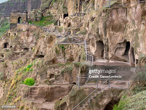 vardzia - vardzia stock-fotos und bilder