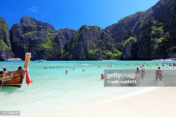 beautiful maya bay - maya bay stock pictures, royalty-free photos & images