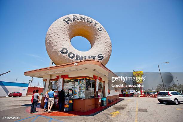 famous  randy's donuts - inglewood california stock pictures, royalty-free photos & images