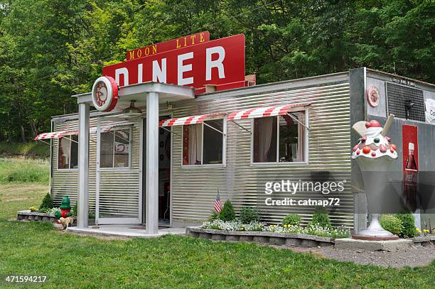 stainless steel diner, roadside restaurant, america nostalgia - 50s diner stock pictures, royalty-free photos & images