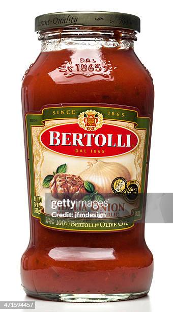 bertolli vidalia onion with roasted garlic sauce jar - vidalia stock pictures, royalty-free photos & images