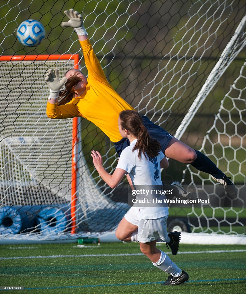 Loudoun County at Tuscarora girls' soccer