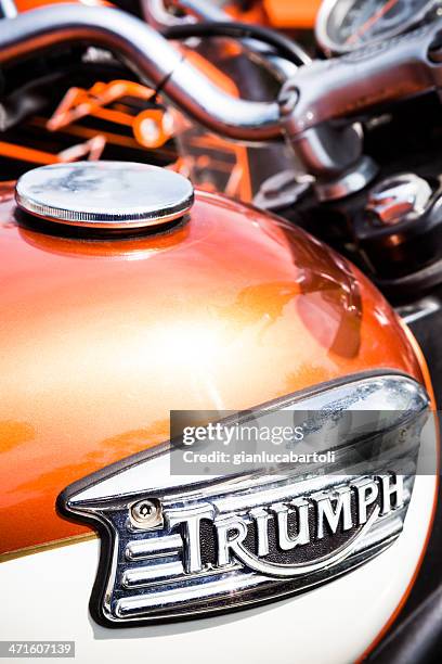 triumph detail logo - triumph motorcycle bildbanksfoton och bilder