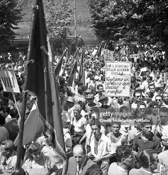 Huge crowd gathered outside the Policlinico Umberto I after Italian politician and General Secretary of Italian Communist Party Palmiro Togliatti was...