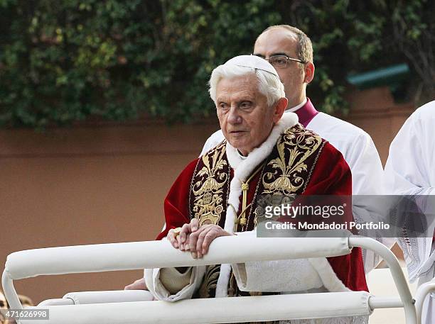 "Pope Benedict XVI during the procession from the church of Sant'Anselmo all'Aventino toward the Basilica of Saint Sabina on Ash Wednesday. Rome,...