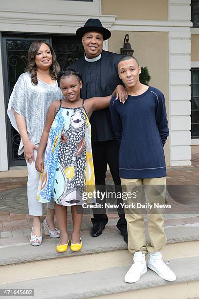 Rev Run and his wife Justine are going to be in a show Rev Run's Sunday Suppers on the Cooking Channel with their children Russy Jr and Miley. Photo...