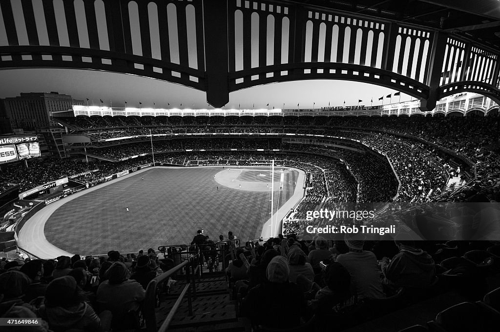 New York Mets v New York Yankees