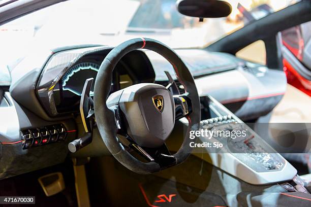670 Lamborghini Aventador Photos Stock Photos, High-Res Pictures, and ...