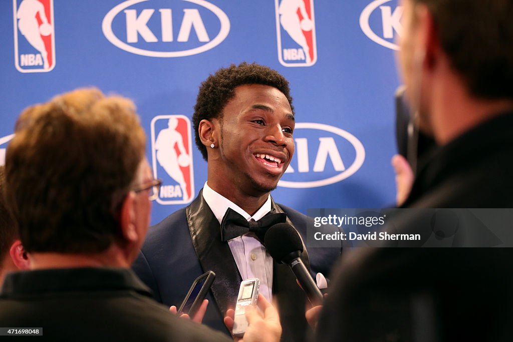 Andrew Wiggins presented with 2014- 2015 Kia NBA Rookie of the Year Award