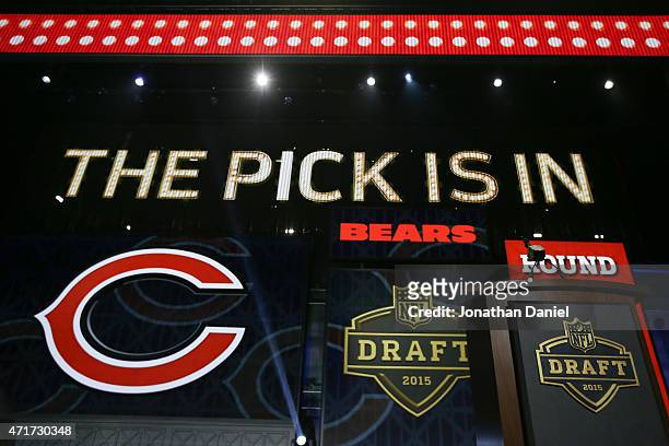Graphics show on screen after Kevin White of the West Virginia Mountaineers is picked overall by the Chicago Bears during the first round of the 2015...