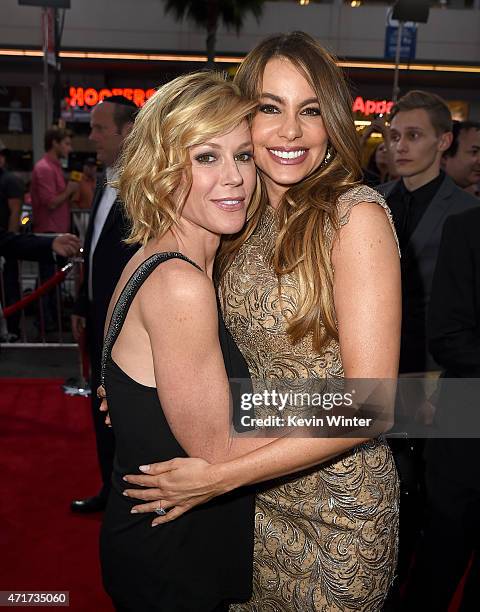 Julie Bowen Sofia Vergara Photos and Premium High Res Pictures - Getty Images