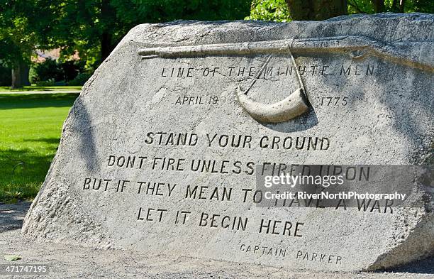 concord, dans le massachusetts - concord massachusetts photos et images de collection
