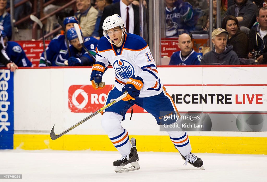 Edmonton Oilers v Vancouver Canucks