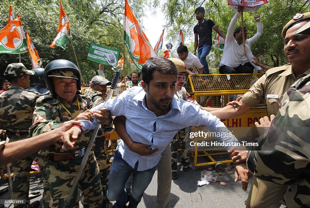Congress Party Workers Protest Against Moga Molestation-Death Case