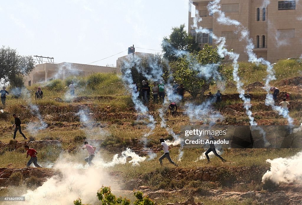 Palestinians clash with Israeli security forces during protest in Ramallah