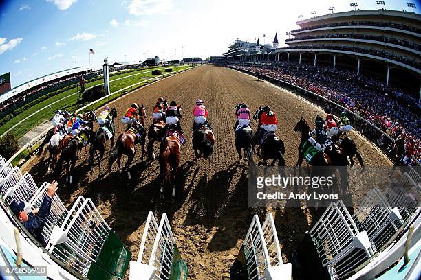 The field breakes from the gate to start the 141st running of the Kentucky Oaks at Churchill Downs at Churchill Downs on May 1, 2015 in Louisville,...