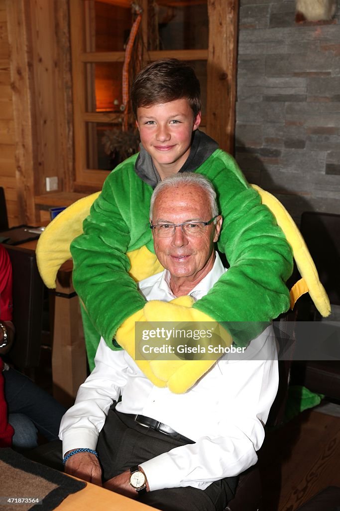 Franz Beckenbauer and grandson of Franz Roth, Rufus Roth, during the ...