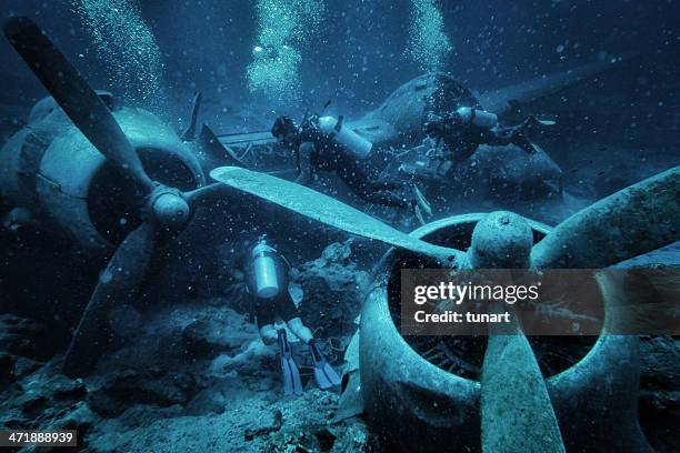 submerged and ruined propeller plane in aegean sea, bodrum, turkey - aircraft sea stock pictures, royalty-free photos & images