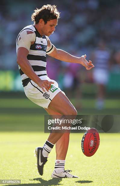 Steven Motlop of the Cats kicks the ball during the round five AFL match between the Richmond Tigers and the Geelong Cats at Melbourne Cricket Ground...