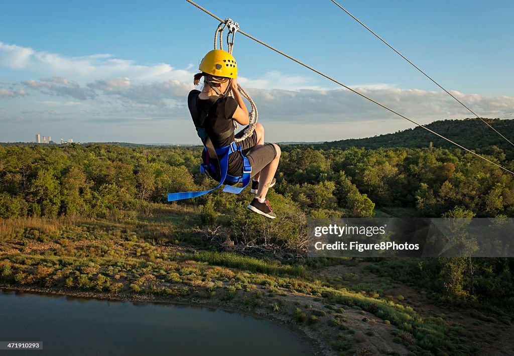 Chica Zipping diversión
