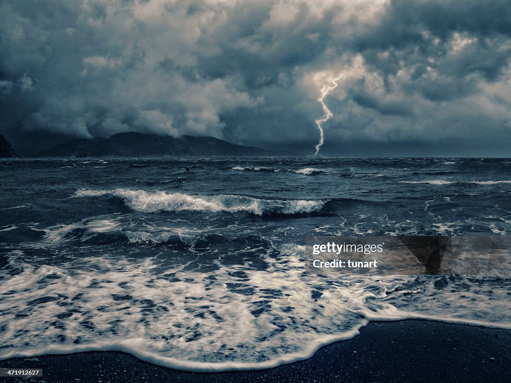 High Resolution Strom Storm High-Res Stock Photo - Getty Images