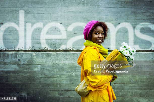 young woman following her dreams - women's winter clothes stockfoto's en -beelden