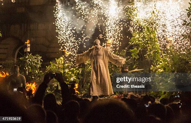 samhuinn fuego festival, edinburgh - samhain fotografías e imágenes de stock