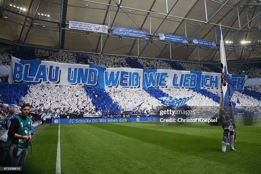 FC Schalke 04 v VfB Stuttgart - Bundesliga