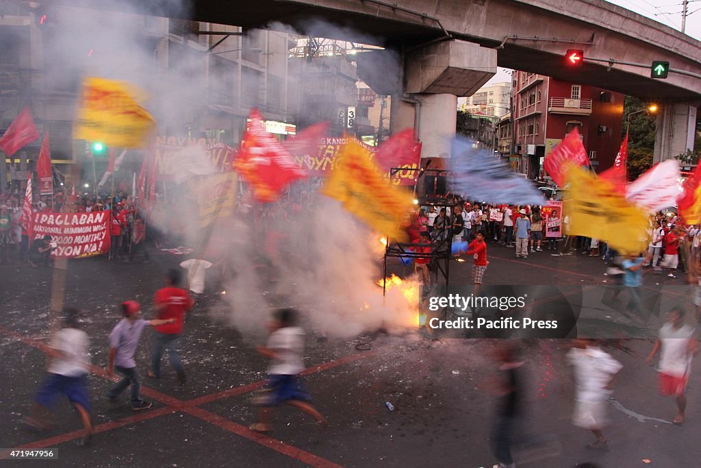 Various groups lead by the labor group "Kilusang Mayo Uno" (...