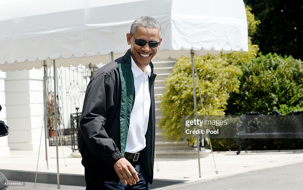 Obama Departs the White House En Route To Camp David