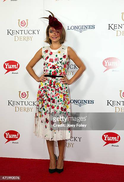 Actress Sarah Hyland attends the 141st Kentucky Derby at Churchill Downs on May 2, 2015 in Louisville, Kentucky.