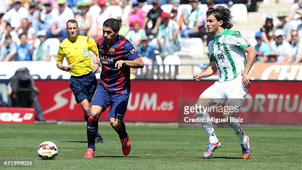Luis Suarez of FC Barcelona controls the ball during the La Liga match between Cordoba CF and FC Barcelona at Nuevo Arcange on May 2, 2015 in...