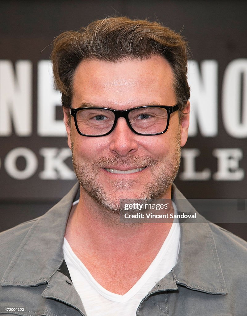 Dean McDermott Book Signing For "The Gourmet Dad"