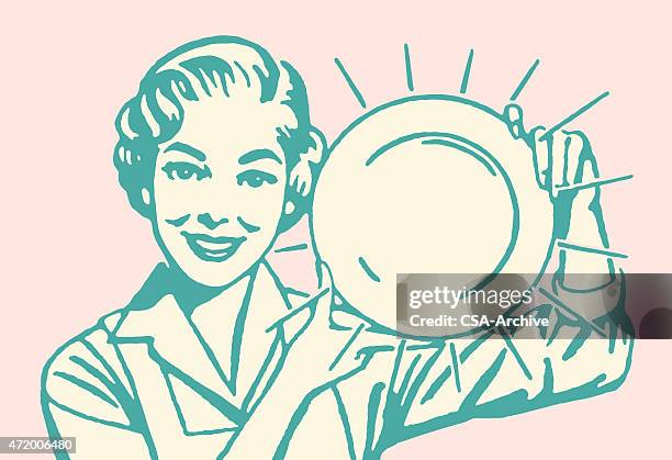 frau hält sauber gericht - essgeschirr stock-grafiken, -clipart, -cartoons und -symbole
