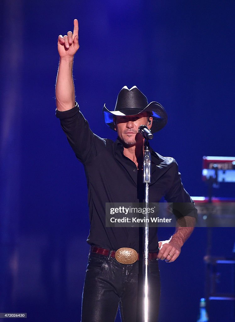 2015 iHeartRadio Country Festival - Show