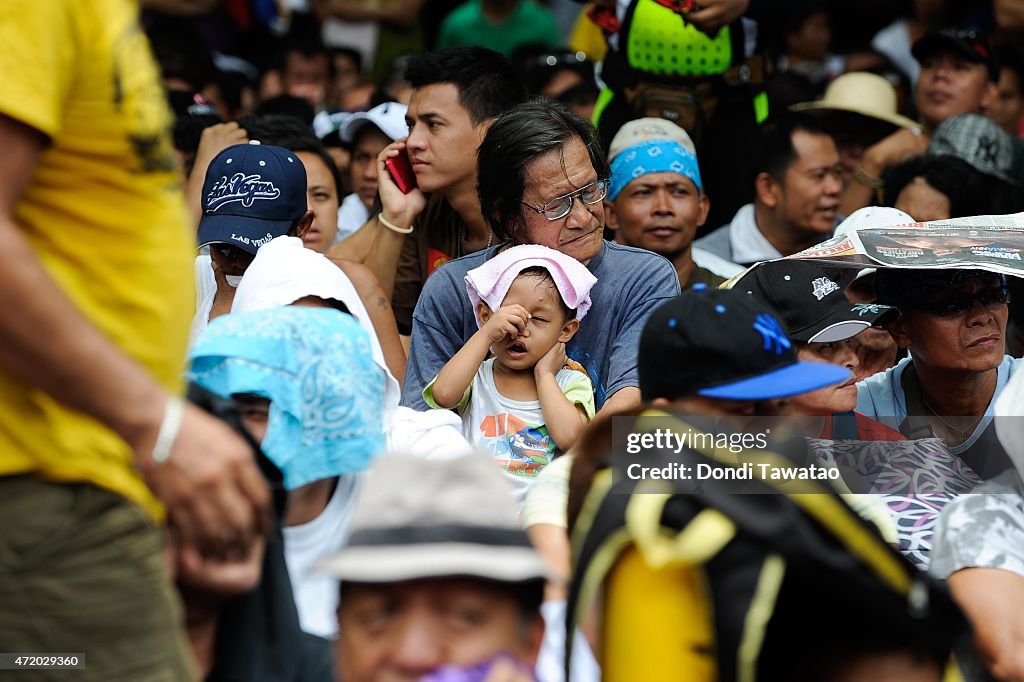 Fans In Manila Watch Manny Pacquiao v Floyd Mayweather