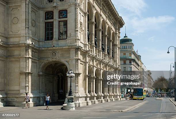 opernring fuera staatsoper en austria - opernring vienna state opera fotografías e imágenes de stock