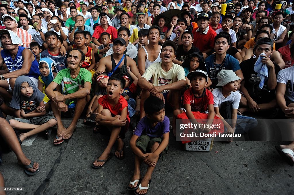 Fans In Manila Watch Manny Pacquiao v Floyd Mayweather