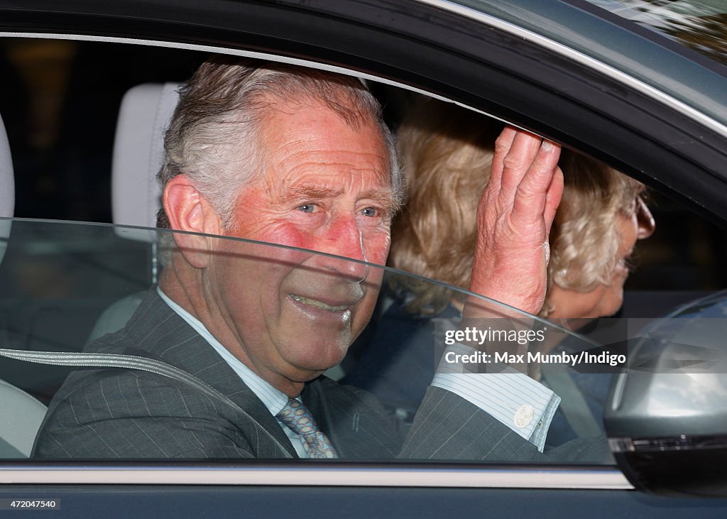 Visitors Arrive at Kensington Palace The Day After The Birth Of The Duke And Duchess Of Cambridge's Daughter