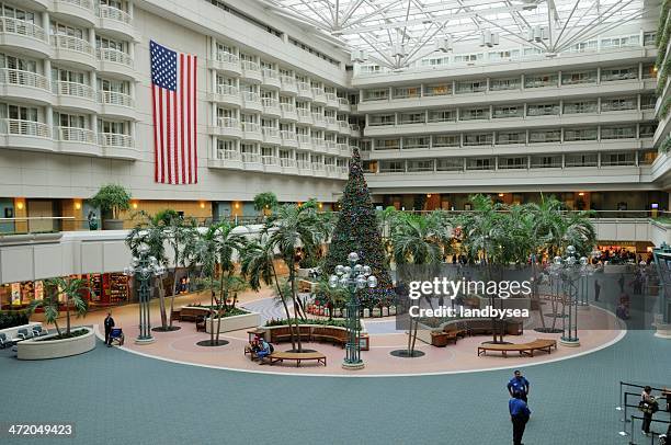 orlando airport christmas tree - orlando hyatt stock pictures, royalty-free photos & images