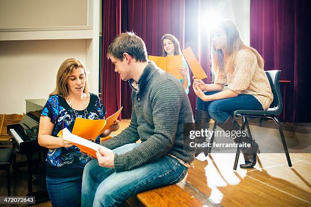 theater group rehearsing - teacher preparation stock pictures, royalty-free photos & images