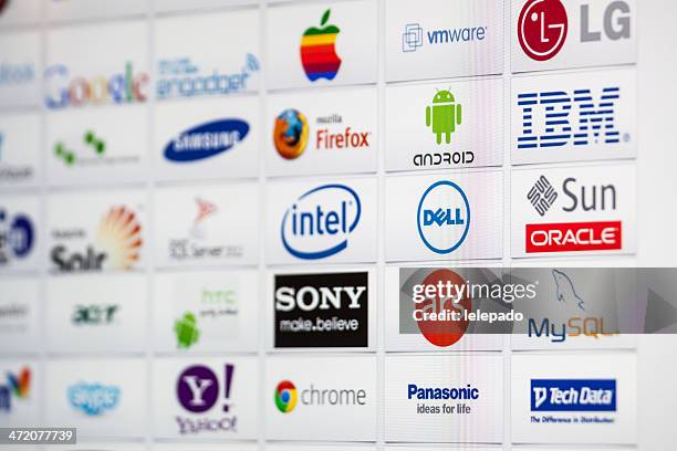 well-known information technology brand logotypes mix - google brand name stockfoto's en -beelden