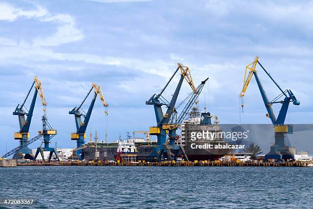 shipyard at veracruz port - veracruz stock pictures, royalty-free photos & images